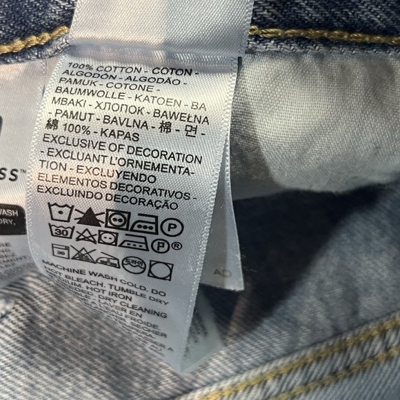 Levi's Women '94 Baggy Destructed Wide Leg Mid Rise Zip Fly Jeans 25x31 Blue NWT - Picture 10 of 12